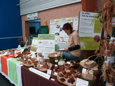 Martine Dugué du Collectif Millets à la foire bio 2014 de Riec-sur-Belon